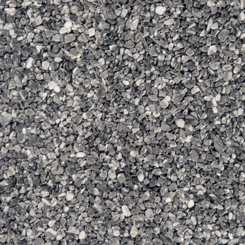 Nahaufnahme von Stonelli Cuneo Steinmix, Körnung 2-4 mm, in Weiß und Grau