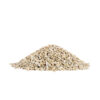 Haufengroßer Steinmix in beige auf weißem Hintergrund