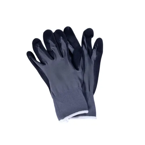 Ein Paar grau-schwarze Montagehandschuhe aus Nylon und Nitril auf weißem Hintergrund