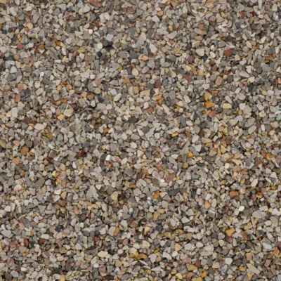 Nahaufnahme eines bunten Marmorkies-Steinbelags mit Körnung von 2-4 mm