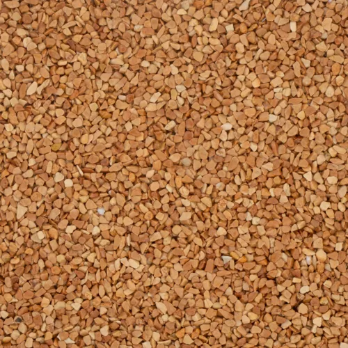 Nahaufnahme von rotem Marmorkies mit Körnung 4-7 mm