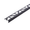 Schwarze matte Aluminium Winkelprofil Leiste in diagonaler Ansicht